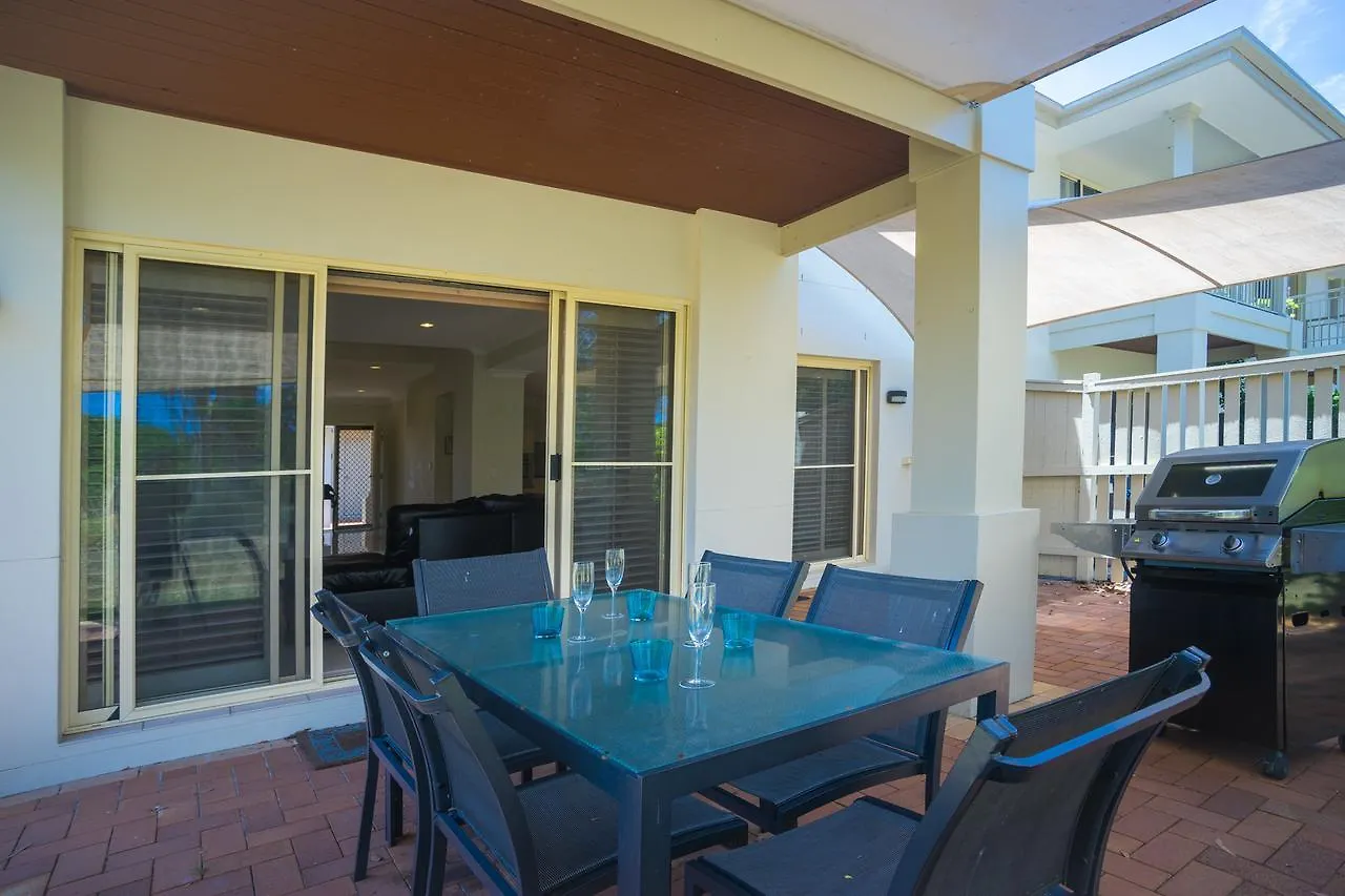 Holiday Home Island Villa Hope Island Australien